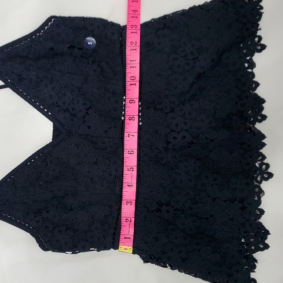 Bnwt Abercrombie & Fitch Navy lace Peplum top small - Picture 6 of 6